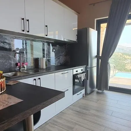 Willa Lefkas Eagle *