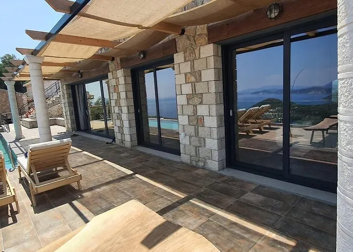 Lefkas Eagle Villa *